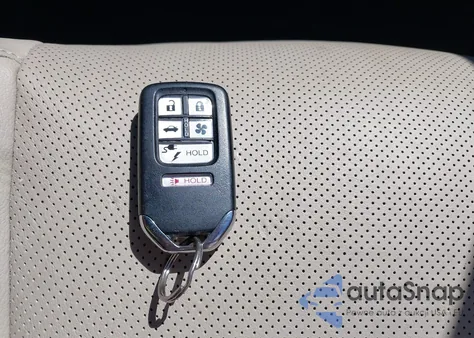 2018 Honda Clarity Plug-In Hybrid Touring из США, поврежденный, VIN JHMZC5F38JC008245